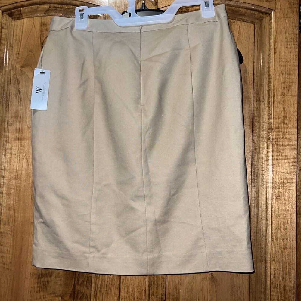 Worthington Pencil Straight Skirt Sz 10 Tan Brown Front Zip Accent Knee Length - Picture 3 of 7